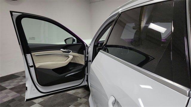 2024 Audi Q8 e-tron Premium Plus