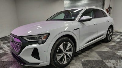 2024 Audi Q8 e-tron Premium Plus