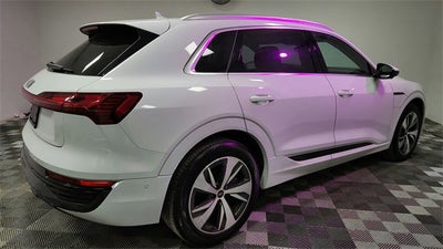 2024 Audi Q8 e-tron Premium Plus