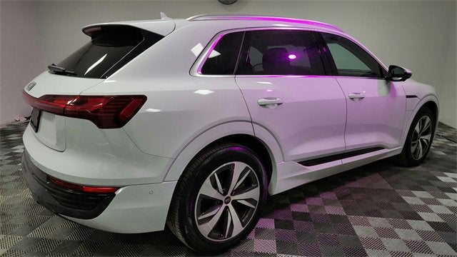 2024 Audi Q8 e-tron Premium Plus
