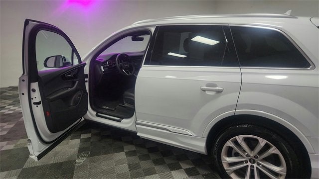 2025 Audi Q7 Premium