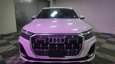2025 Audi Q7 Premium