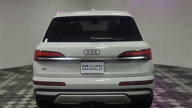2025 Audi Q7 Premium