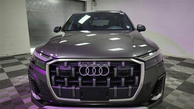 2025 Audi Q7 Premium