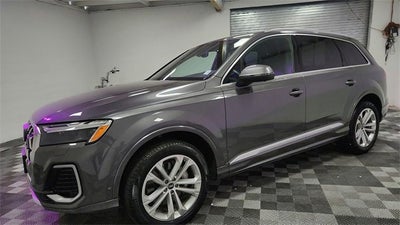 2025 Audi Q7 Premium