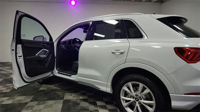 2022 Audi Q3 S line Premium