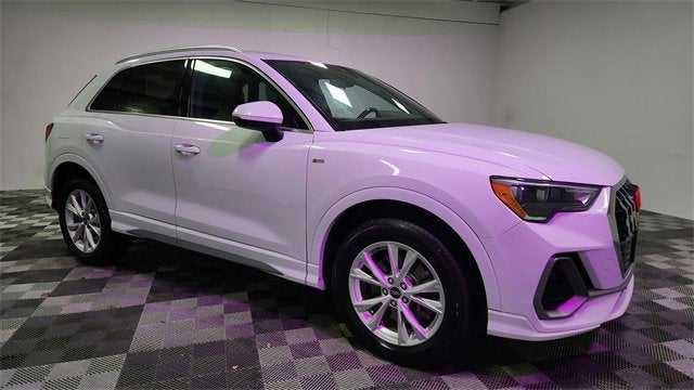 2022 Audi Q3 S line Premium