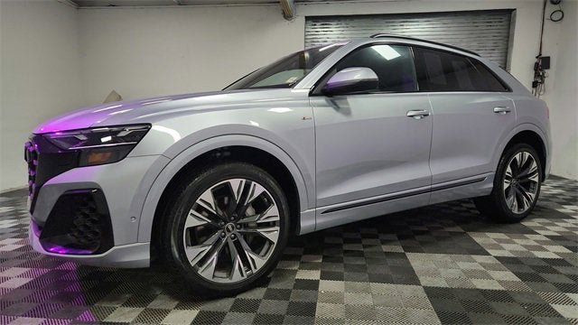 2025 Audi Q8 Premium Plus