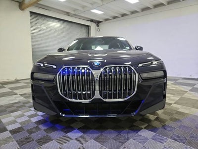 2025 BMW 7 Series 740i xDrive