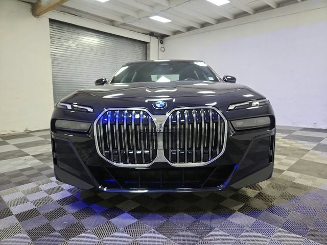 2025 BMW 7 Series 740i xDrive