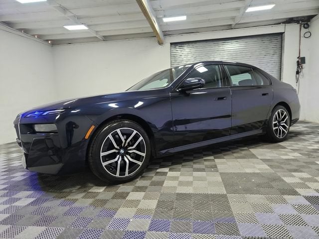2025 BMW 7 Series 740i xDrive
