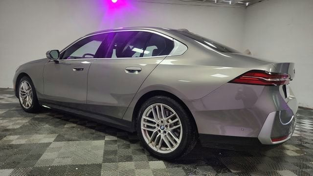 2024 BMW 5 Series 530i