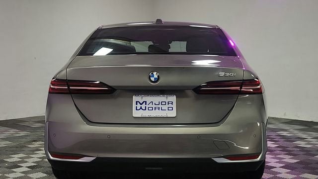 2024 BMW 5 Series 530i