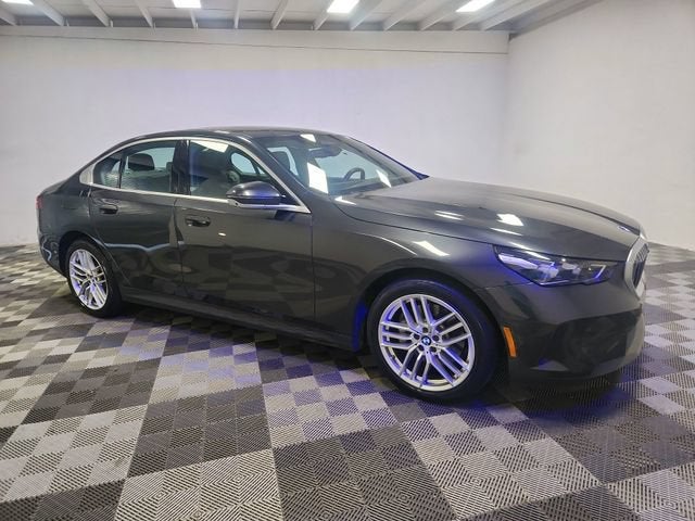 2025 BMW 5 Series 530i