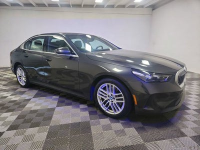 2025 BMW 5 Series 530i