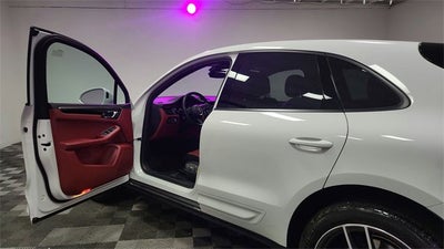 2023 Porsche Macan Base