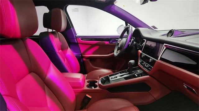 2023 Porsche Macan Base