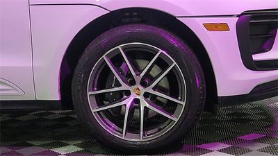 2023 Porsche Macan Base