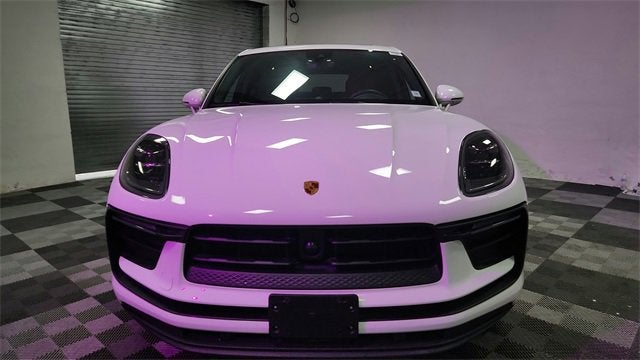 2023 Porsche Macan Base