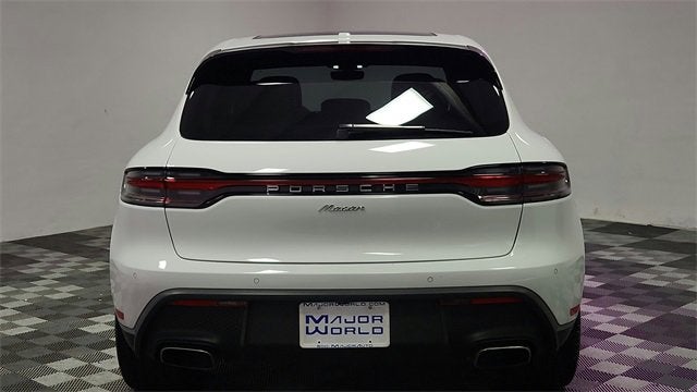2023 Porsche Macan Base
