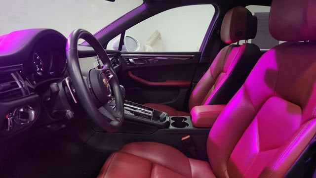 2023 Porsche Macan Base