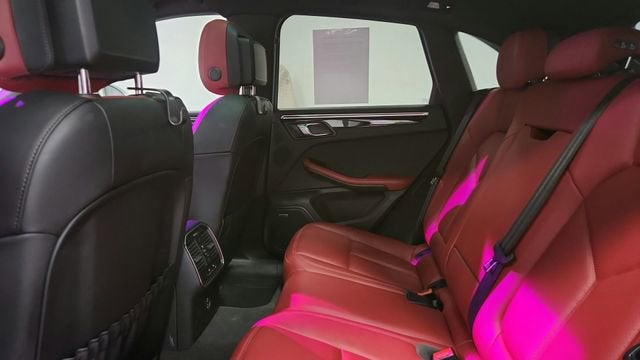 2023 Porsche Macan Base