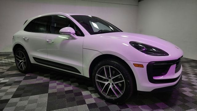 2023 Porsche Macan Base