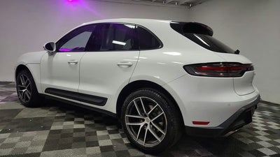 2023 Porsche Macan Base