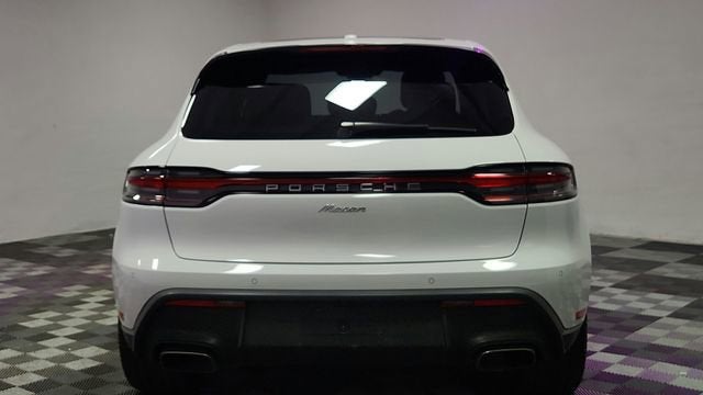2023 Porsche Macan Base