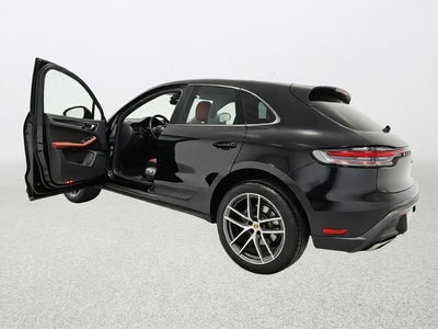 2023 Porsche Macan Base