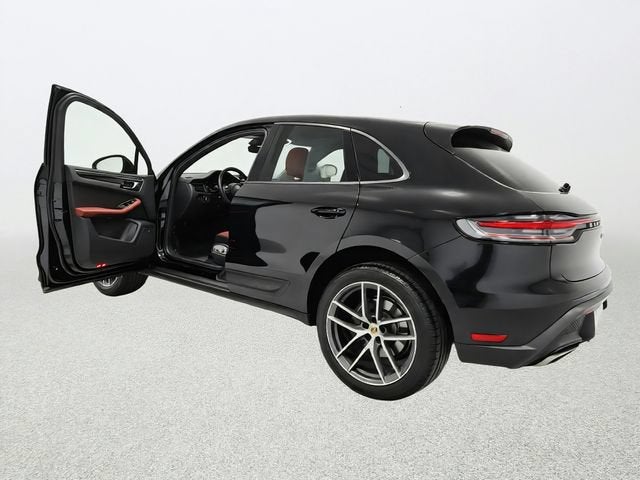 2023 Porsche Macan Base