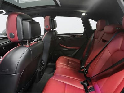 2023 Porsche Macan Base