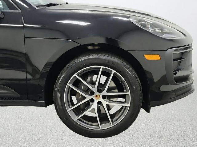 2023 Porsche Macan Base