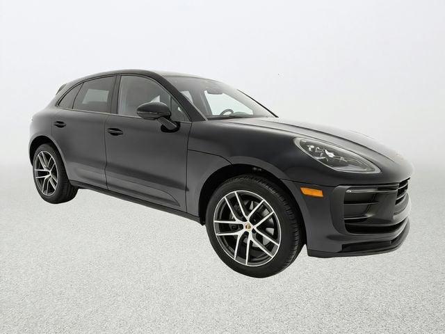 2023 Porsche Macan Base