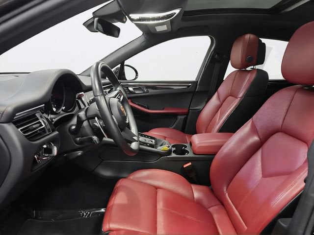 2023 Porsche Macan Base