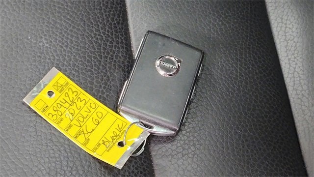 2023 Volvo XC60 Plus Bright Theme