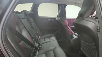 2023 Volvo XC60 Plus Bright Theme