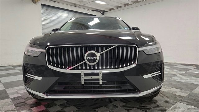 2023 Volvo XC60 Plus Bright Theme