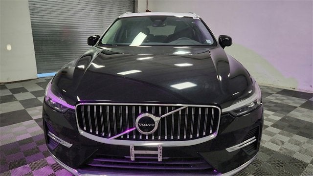 2023 Volvo XC60 Plus Bright Theme