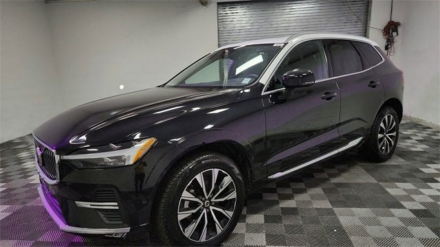 2023 Volvo XC60 Plus Bright Theme