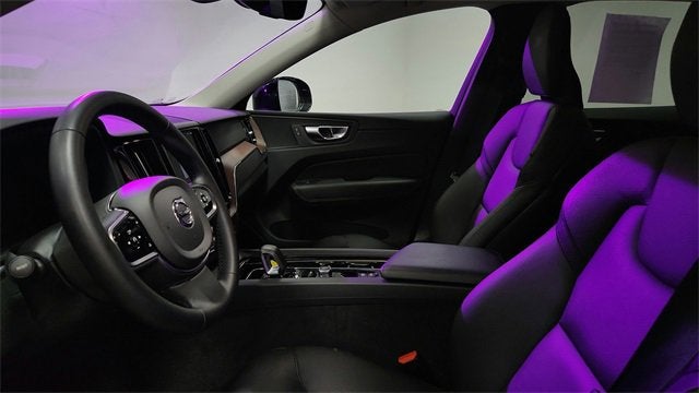 2023 Volvo XC60 Plus Bright Theme