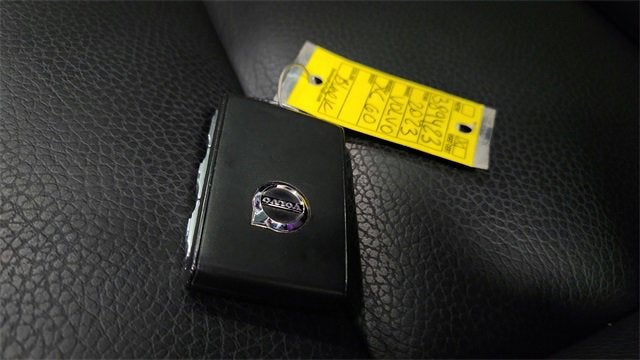 2023 Volvo XC60 Plus Bright Theme