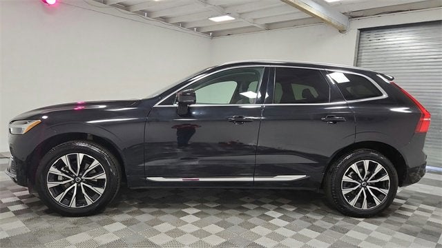 2023 Volvo XC60 Plus Bright Theme