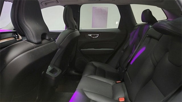 2023 Volvo XC60 Plus Bright Theme