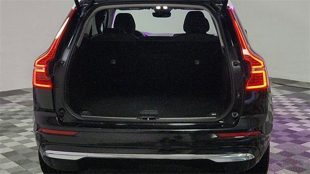 2023 Volvo XC60 Plus Bright Theme