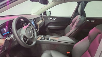 2023 Volvo XC60 Plus Bright Theme